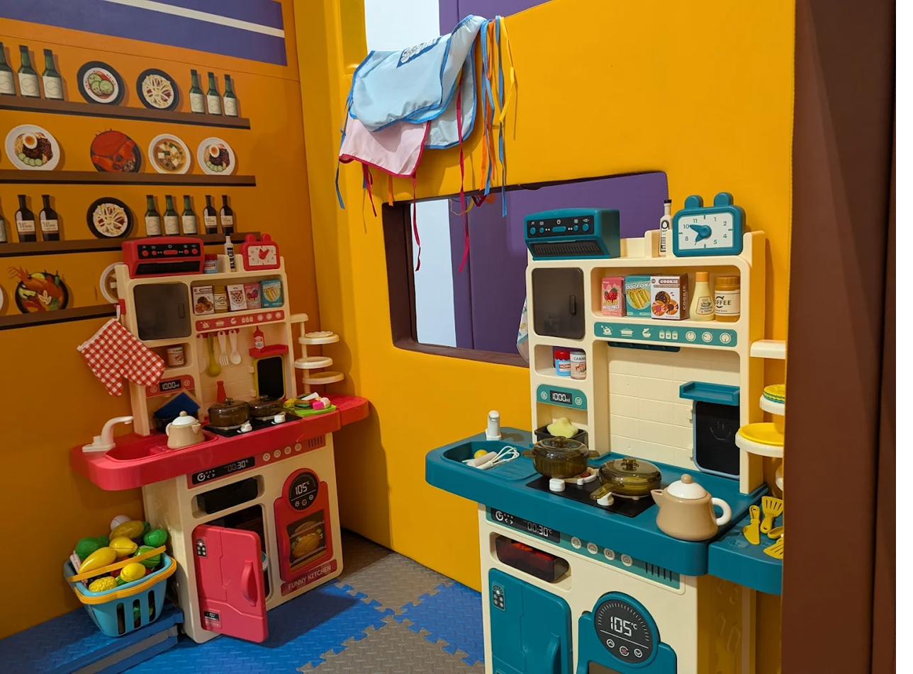 Play restaurant